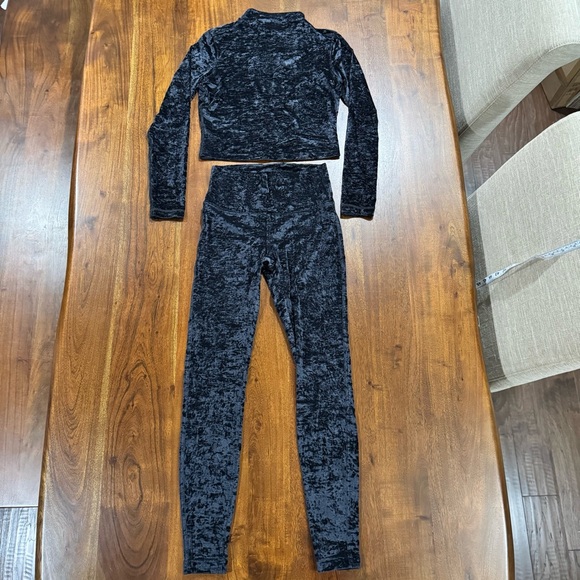 Set! Lululemon Crushed Velvet Set Size Align Top Wunder Lounge - Main Image